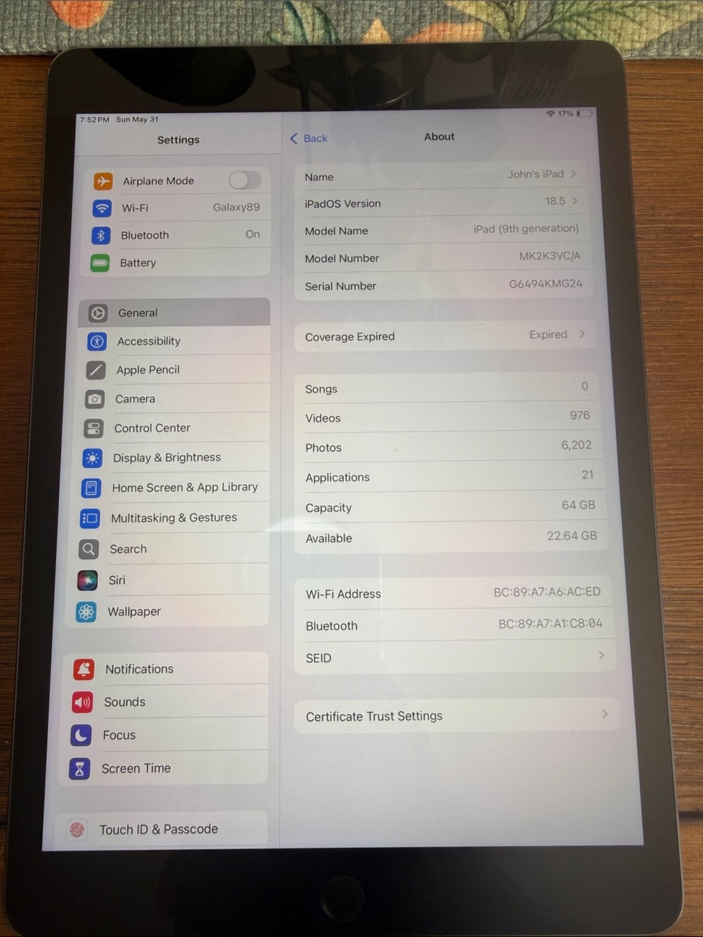 Apple iPad in Black with Touch ID